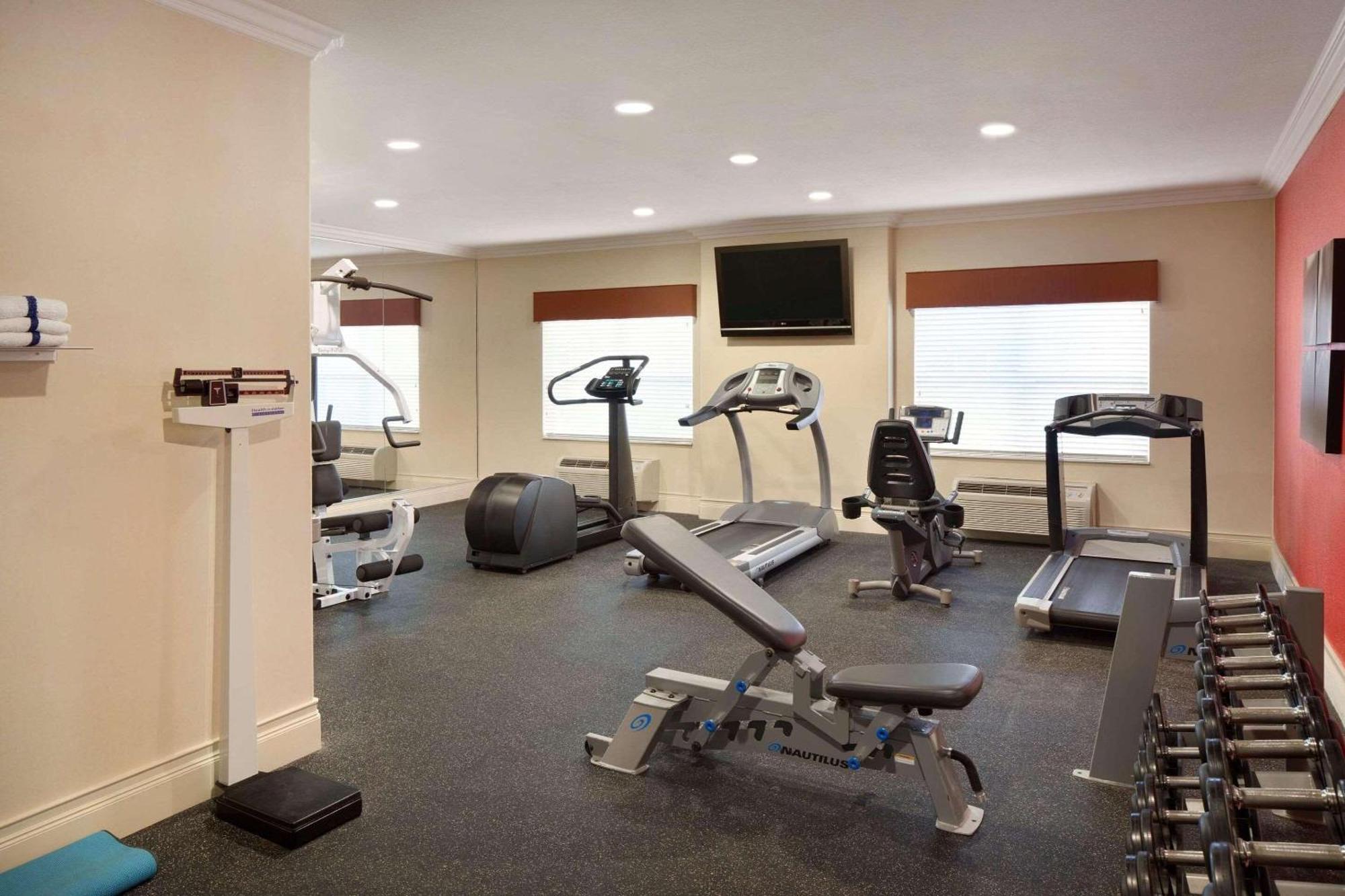 Country Inn & Suites By Radisson, Champaign North, Il מראה חיצוני תמונה